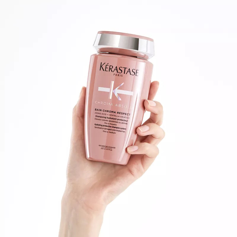Chroma Absolu Bain Chroma Respect Shampoo In Hand