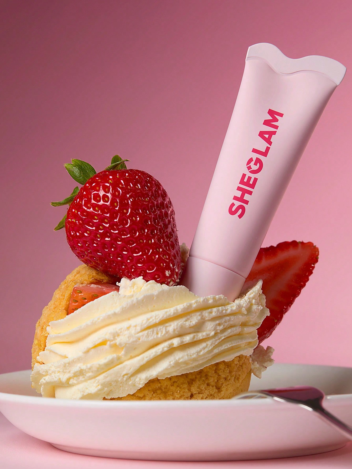 SHEGLAM - Crystal Glaze Moisturizing Lip Care Strawberry Milk